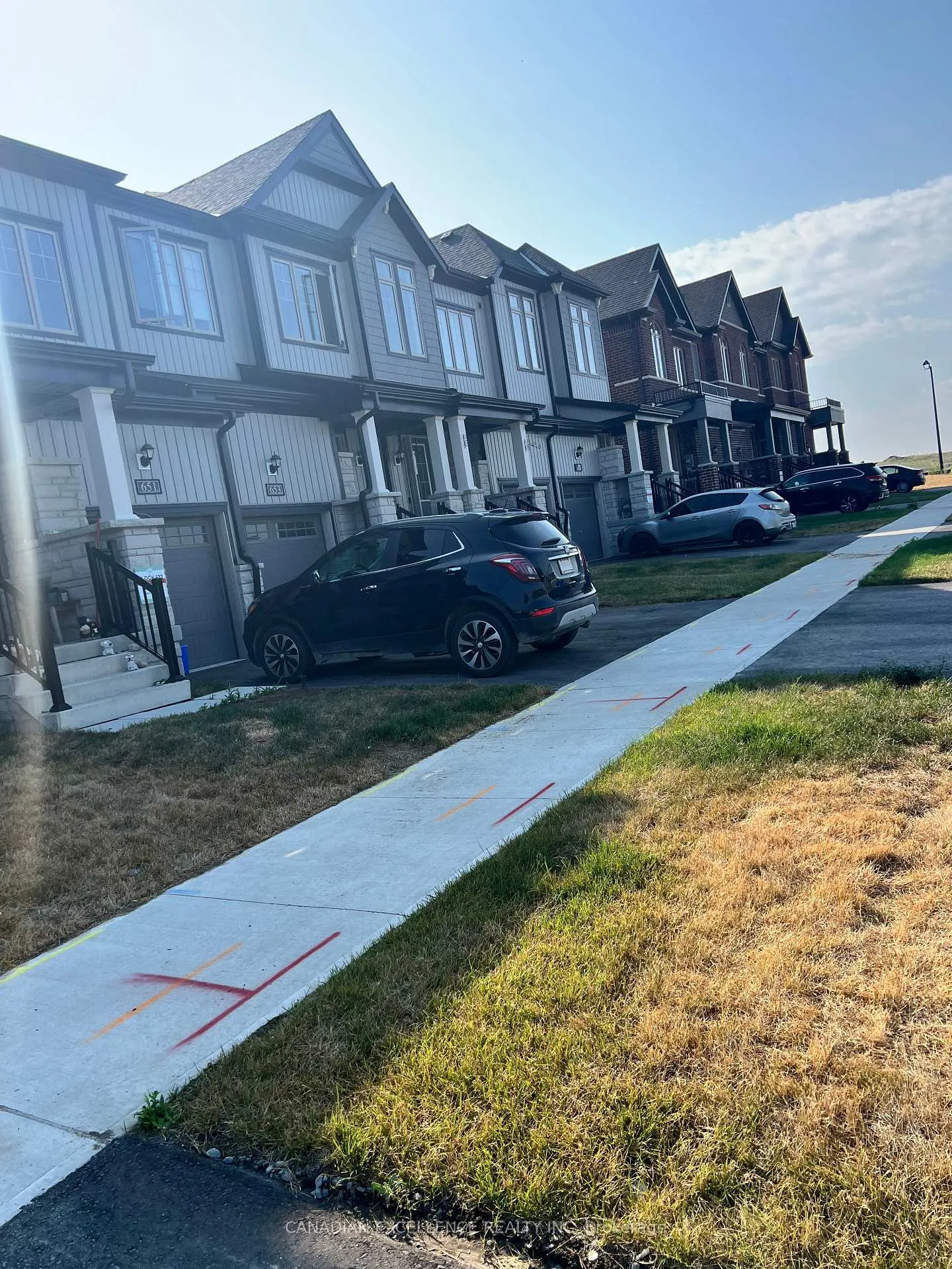 Photo 2 of 647 Pollock Grove, Peterborough, Monaghan Ward 2 — HOMEH