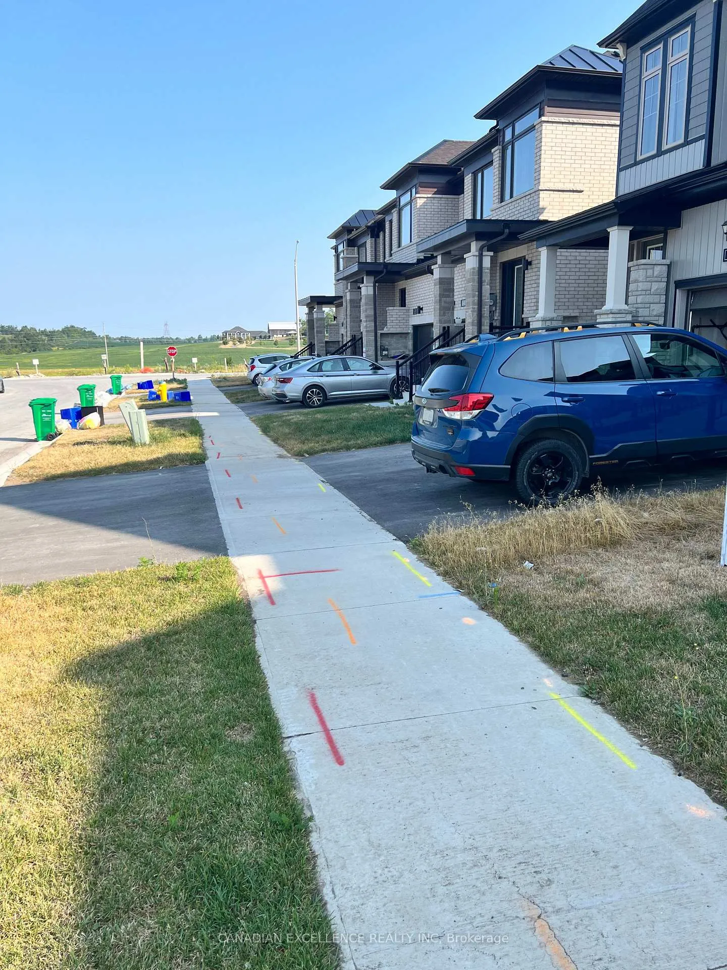 Photo 3 of 647 Pollock Grove, Peterborough, Monaghan Ward 2 — HOMEH