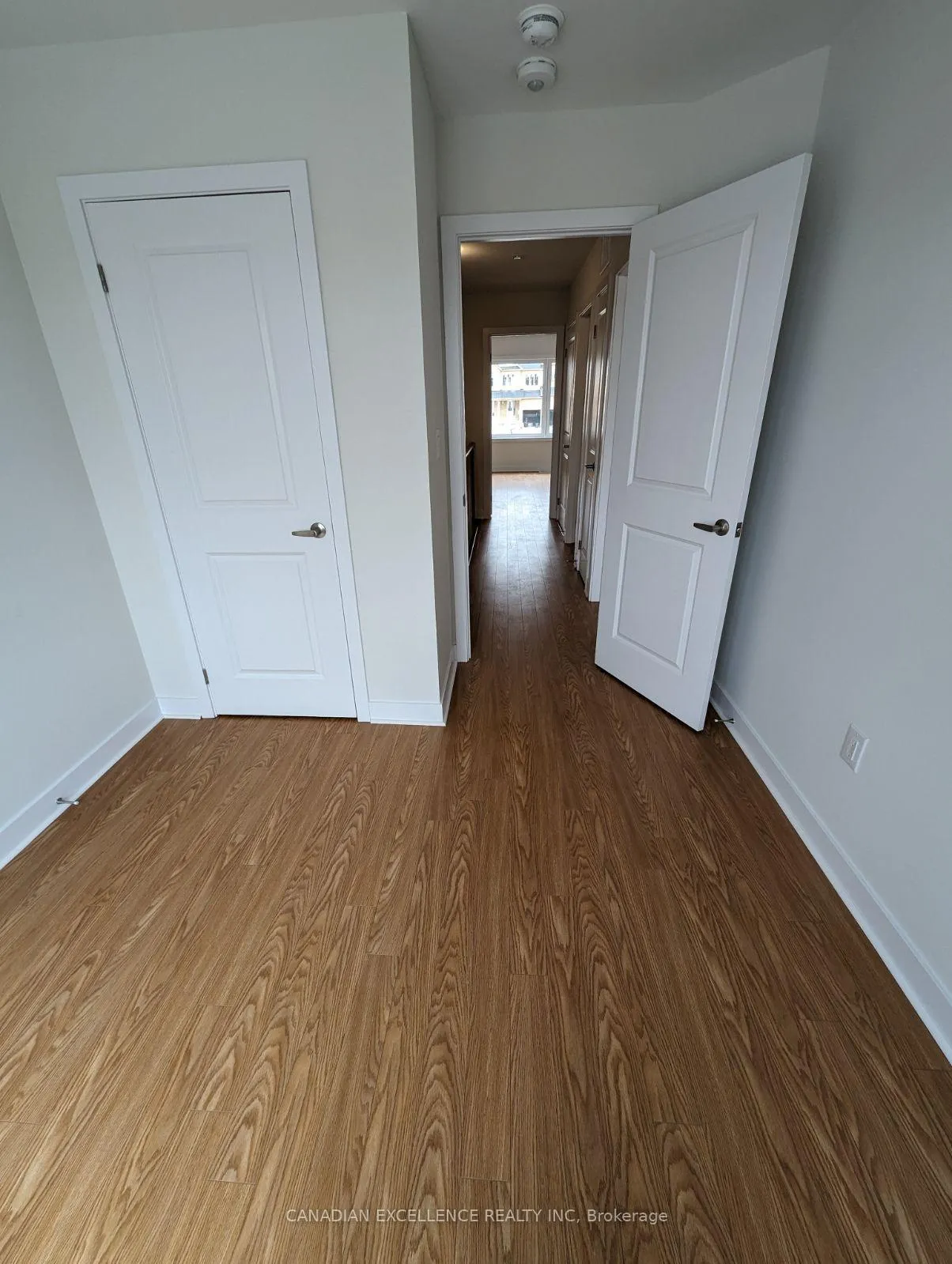 Photo 5 of 647 Pollock Grove, Peterborough, Monaghan Ward 2 — HOMEH