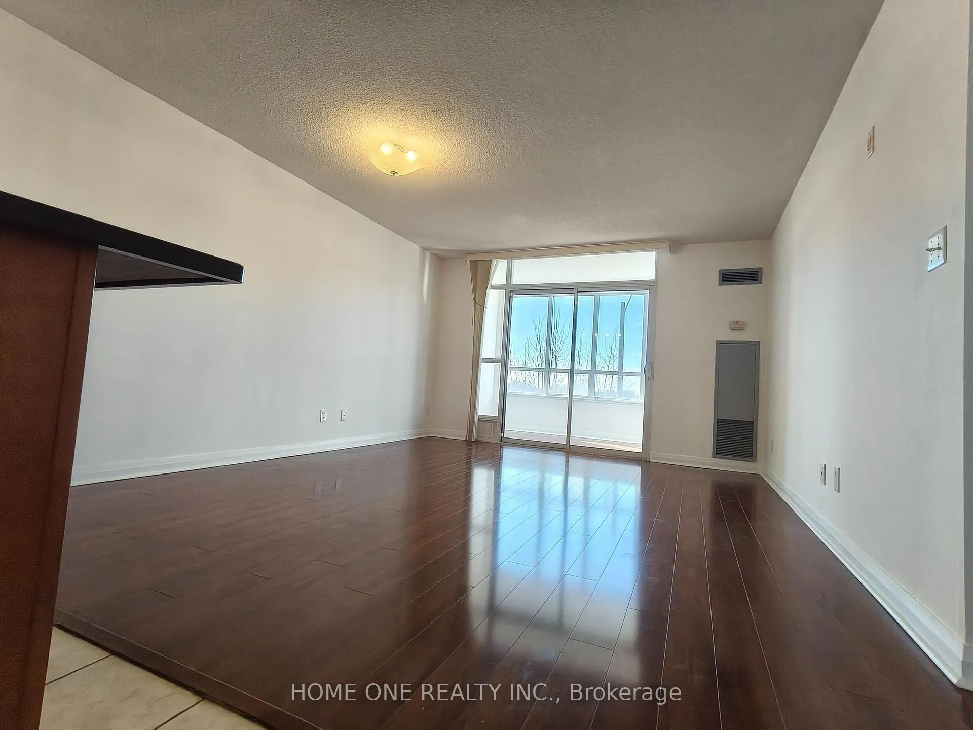 Photo 4 of Unit 315, 7363 Kennedy Road, Markham, Milliken Mills East — HOMEH