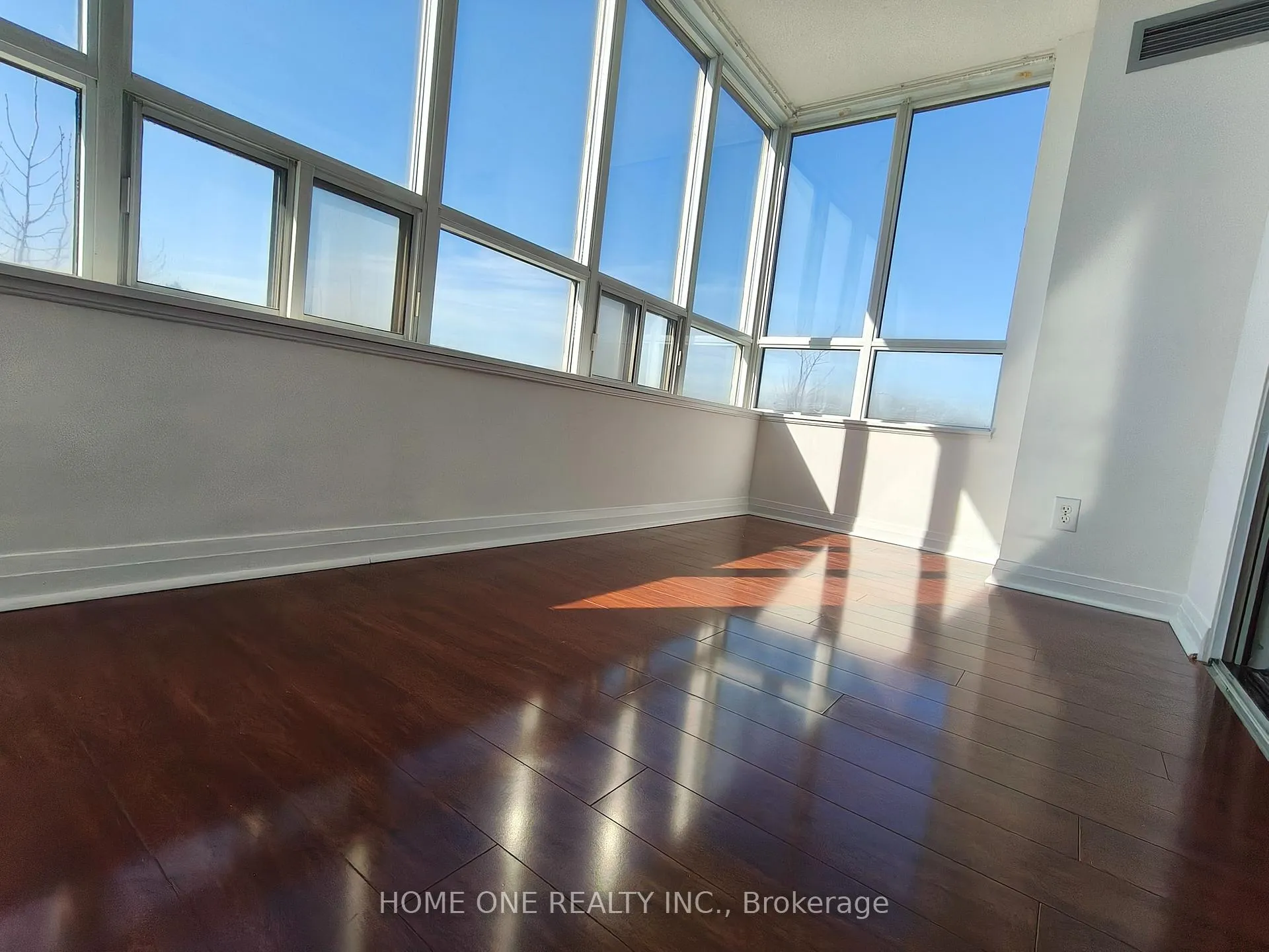 Photo 6 of Unit 315, 7363 Kennedy Road, Markham, Milliken Mills East — HOMEH