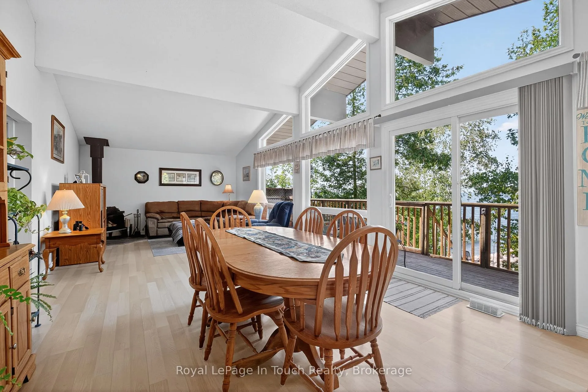 Photo 11 of 2519 Champlain Road, Tiny, Rural Tiny — HOMEH