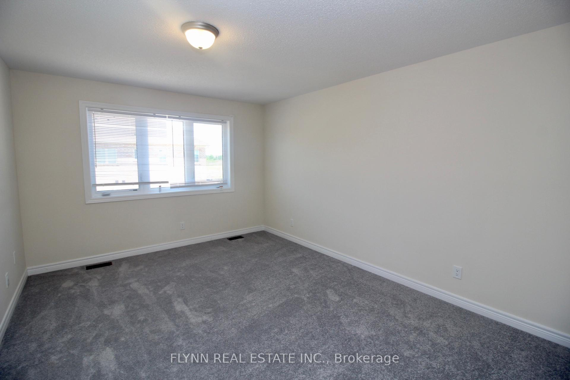 Photo 12 of 74 Harmony Way, Thorold, Rolling Meadows — HOMEH