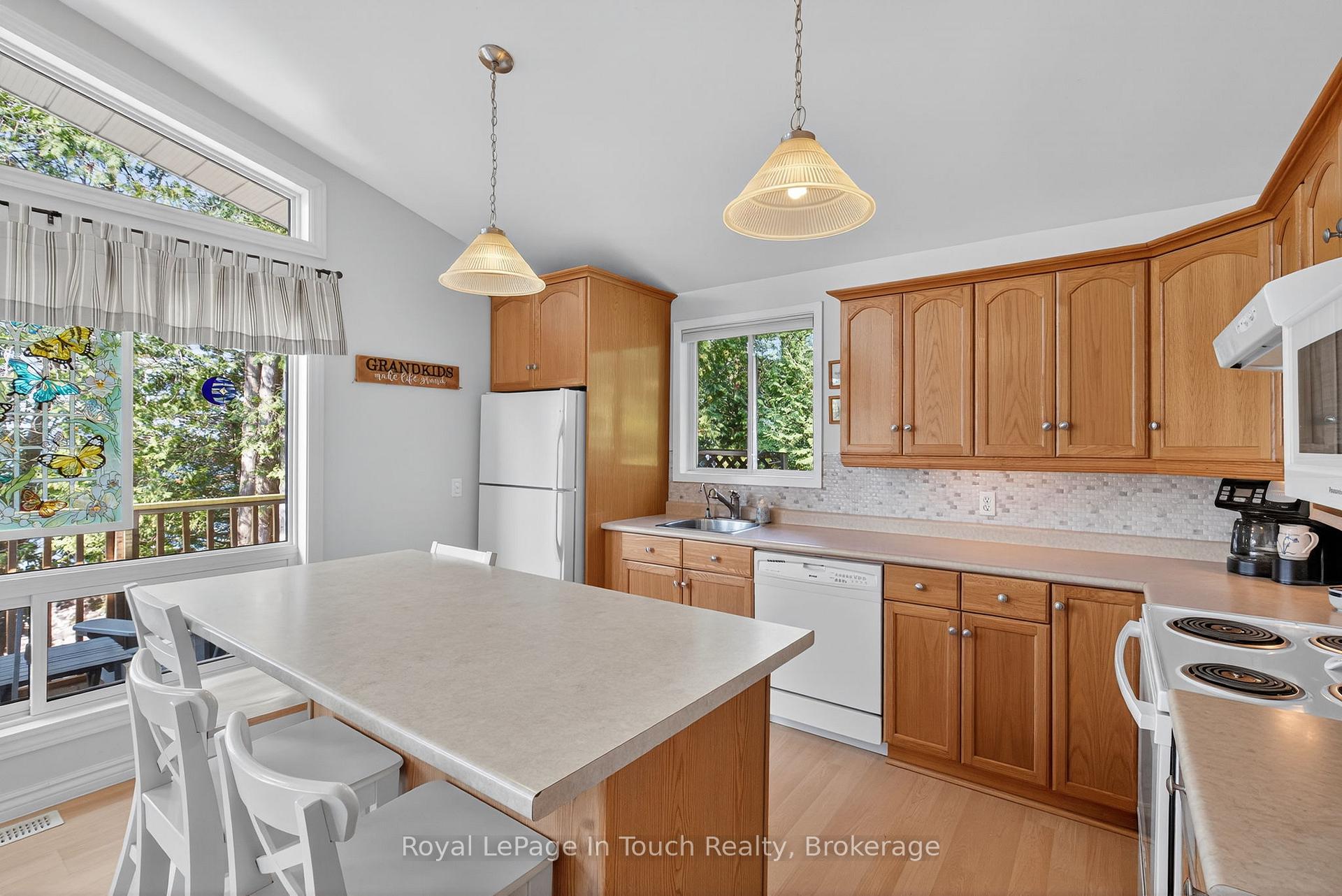 Photo 9 of 2519 Champlain Road, Tiny, Rural Tiny — HOMEH