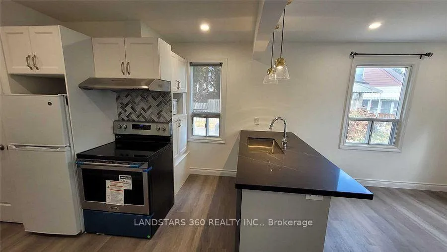 Photo 13 of 10 Warvet Crescent, Toronto, O'Connor-Parkview — HOMEH