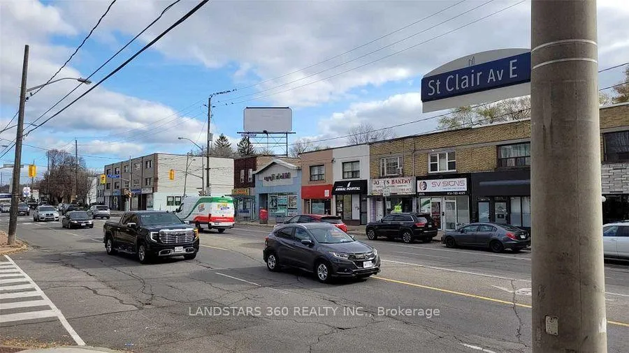 Photo 23 of 10 Warvet Crescent, Toronto, O'Connor-Parkview — HOMEH