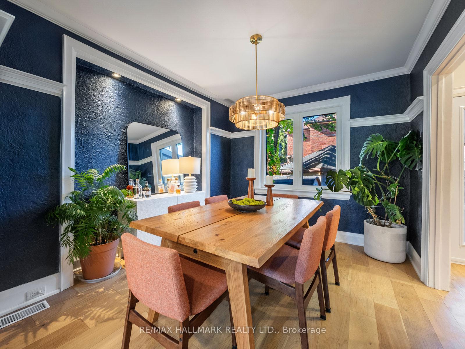 Photo 11 of 54 Avonlea Boulevard, Toronto, Crescent Town — HOMEH