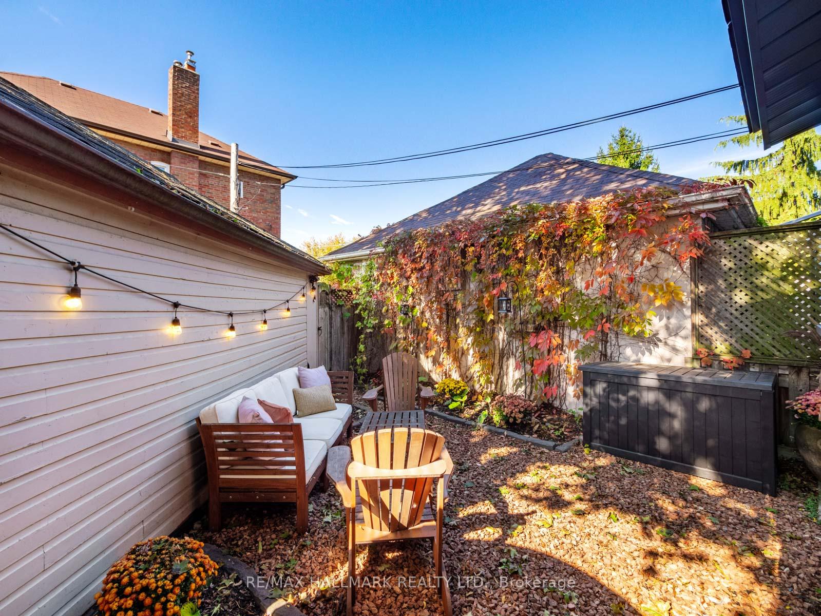 Photo 39 of 54 Avonlea Boulevard, Toronto, Crescent Town — HOMEH