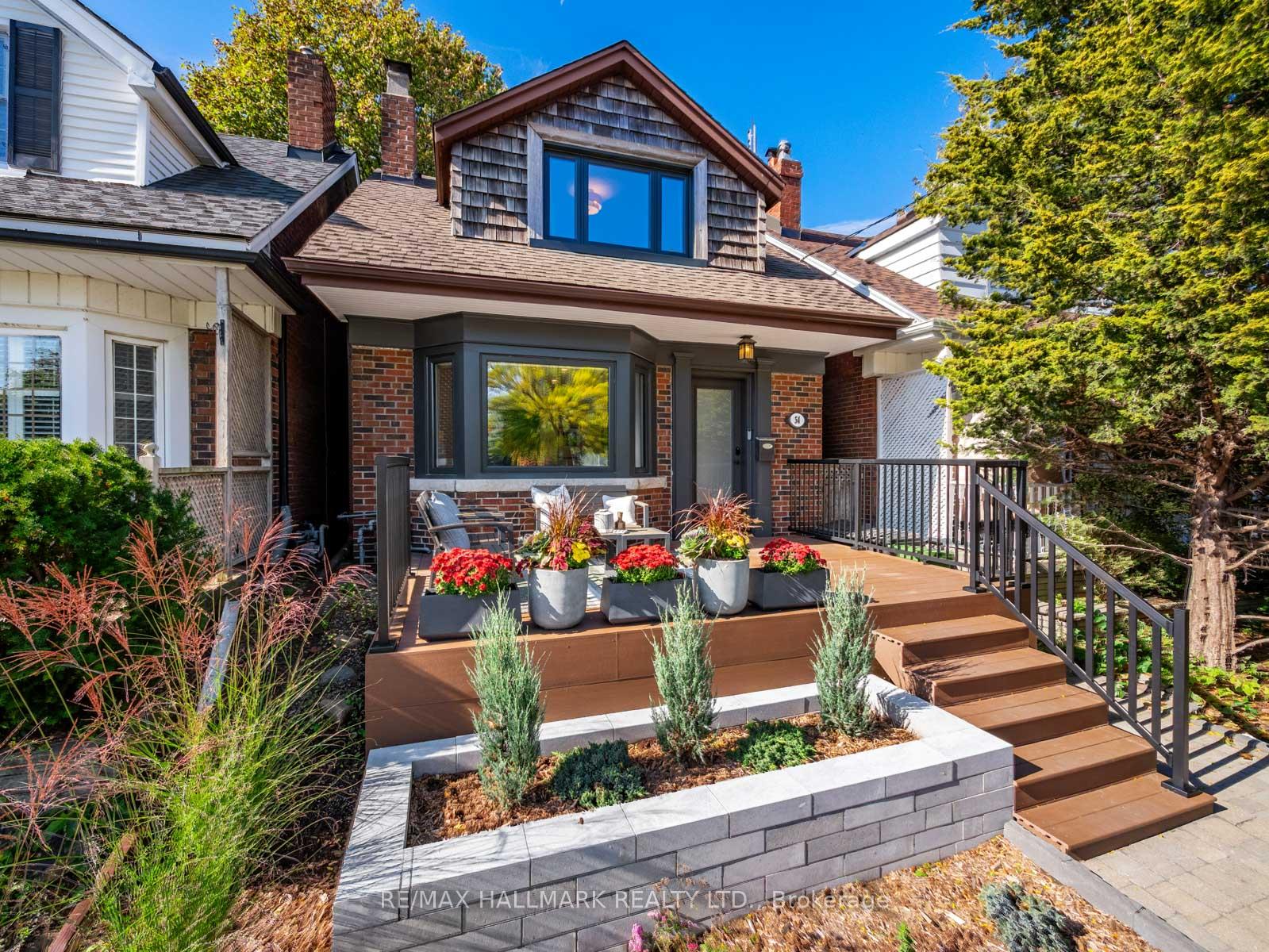 Photo 2 of 54 Avonlea Boulevard, Toronto, Crescent Town — HOMEH