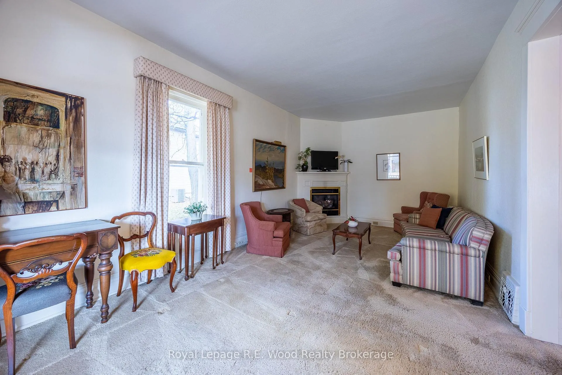 Photo 6 of 48 Lisgar Avenue, Tillsonburg — HOMEH
