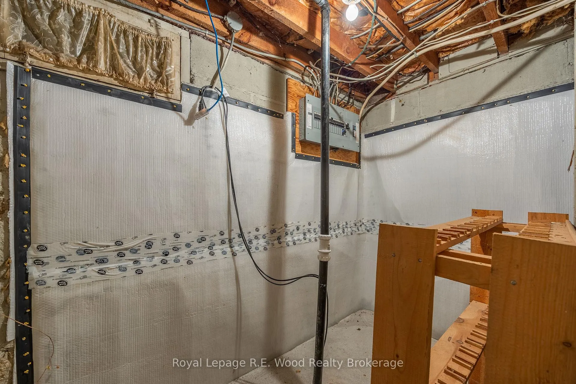 Photo 38 of 48 Lisgar Avenue, Tillsonburg — HOMEH