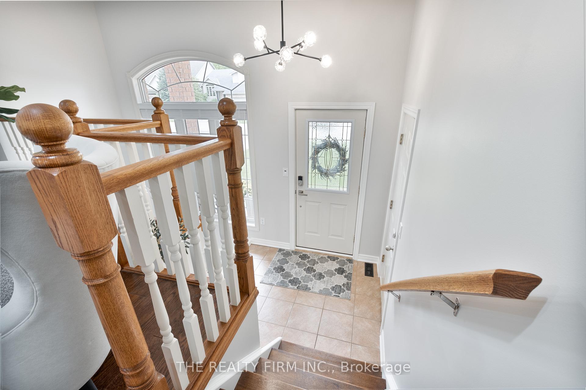 Photo 2 of 73 Bridle Path, Strathroy-Caradoc, SW — HOMEH