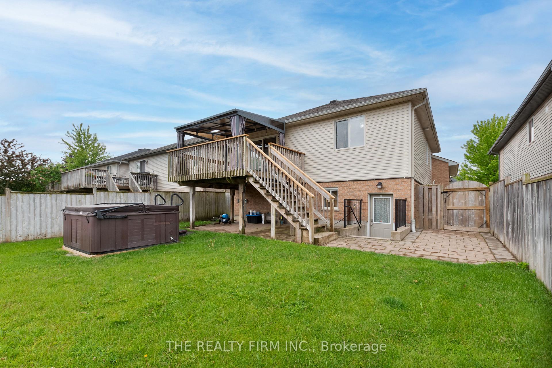Photo 29 of 73 Bridle Path, Strathroy-Caradoc, SW — HOMEH