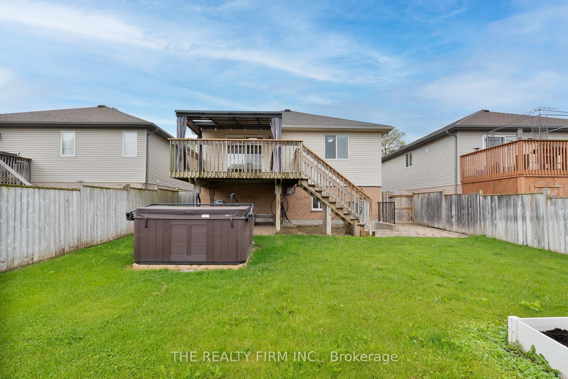 Photo 30 of 73 Bridle Path, Strathroy-Caradoc, SW — HOMEH