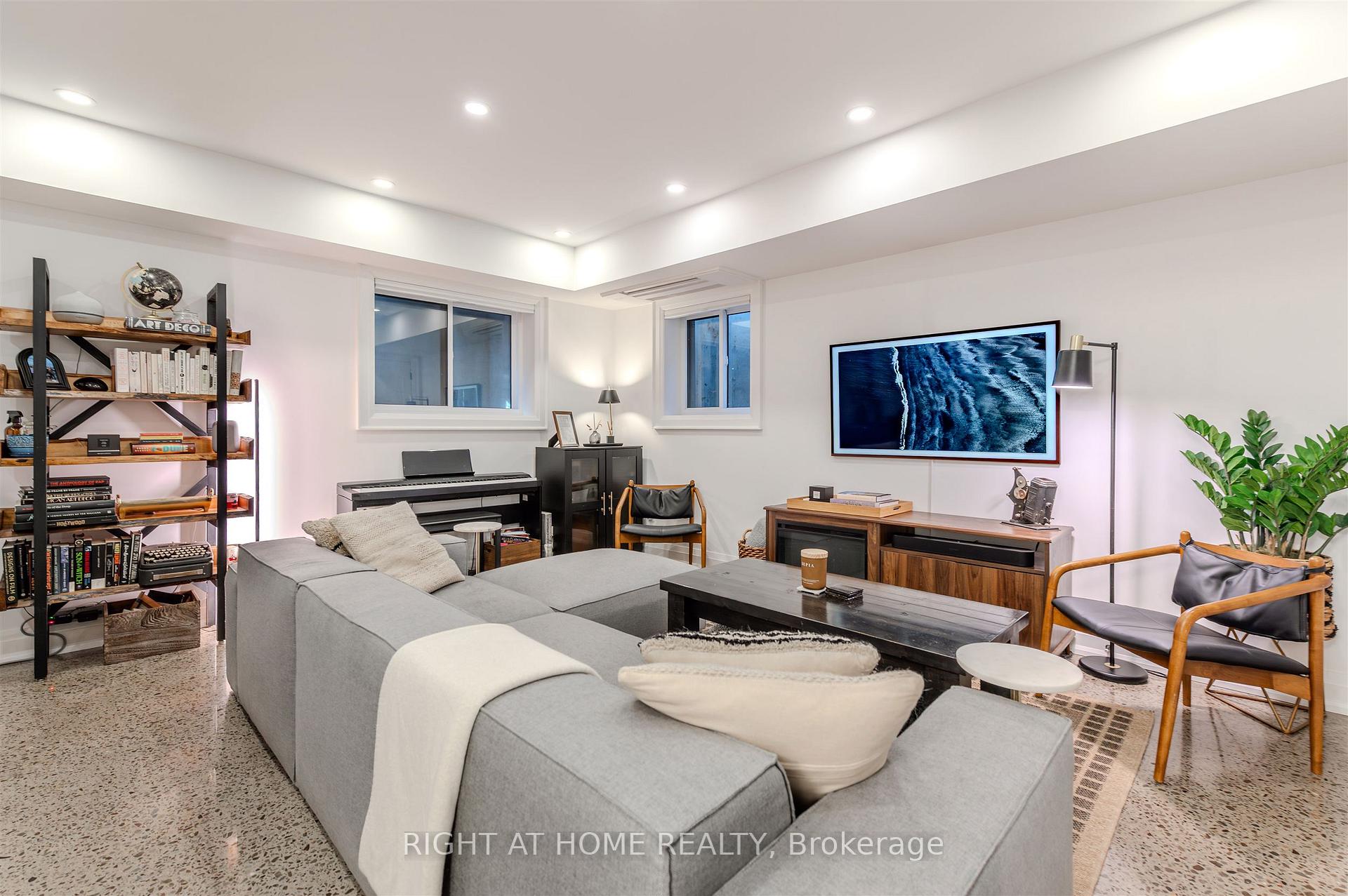 Photo 14 of 85R Condor Avenue, Toronto, Blake-Jones — HOMEH
