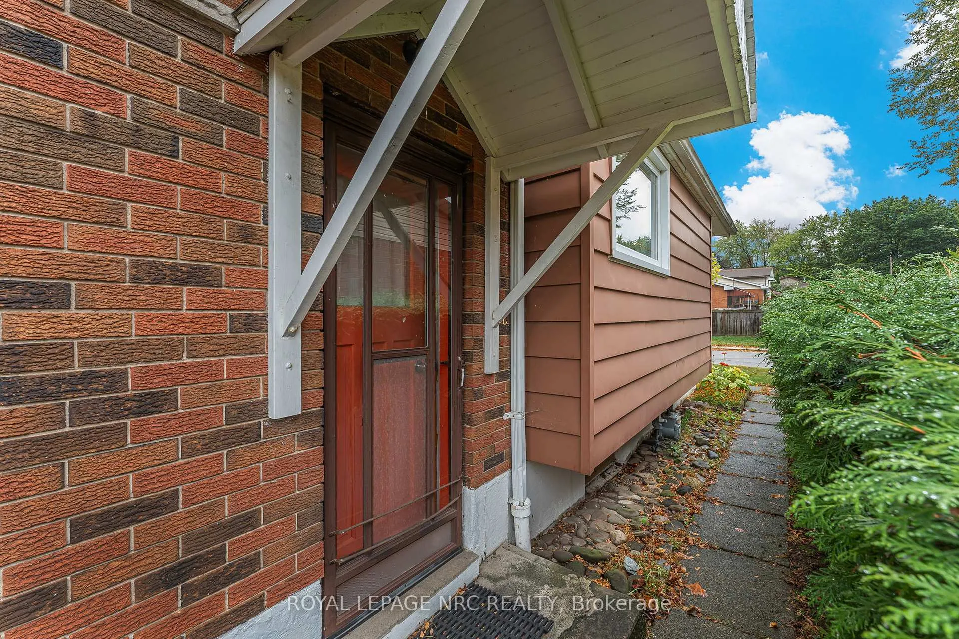 Photo 4 of 269 Rainbow Drive, Hamilton, Corman — HOMEH
