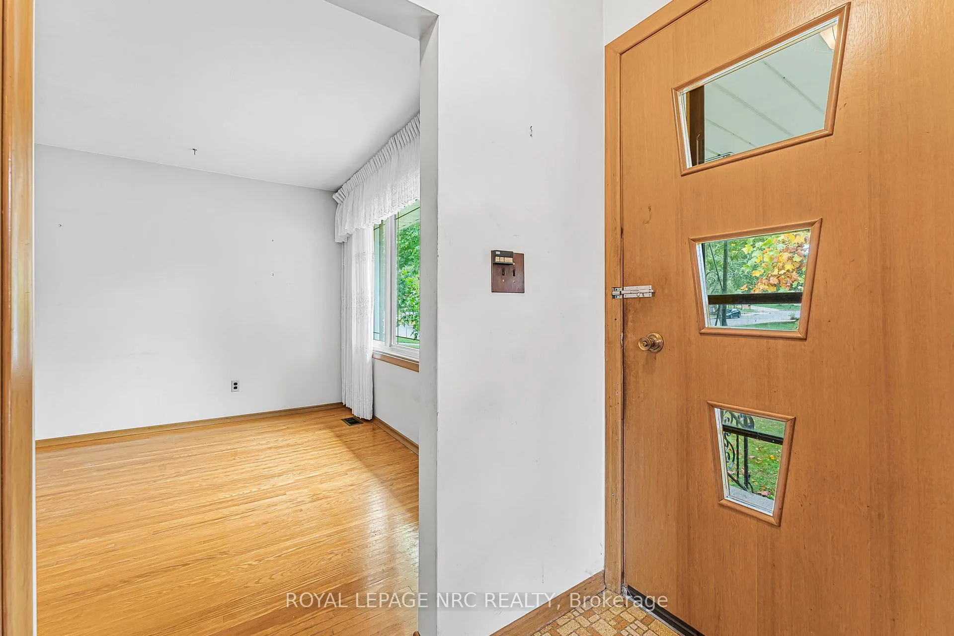 Photo 9 of 269 Rainbow Drive, Hamilton, Corman — HOMEH