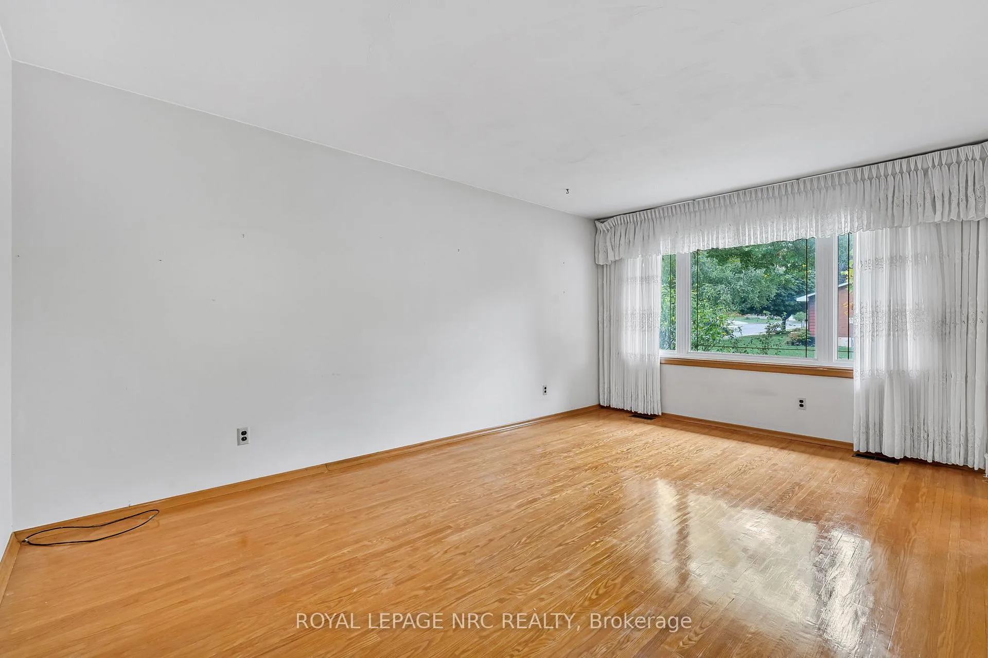 Photo 14 of 269 Rainbow Drive, Hamilton, Corman — HOMEH