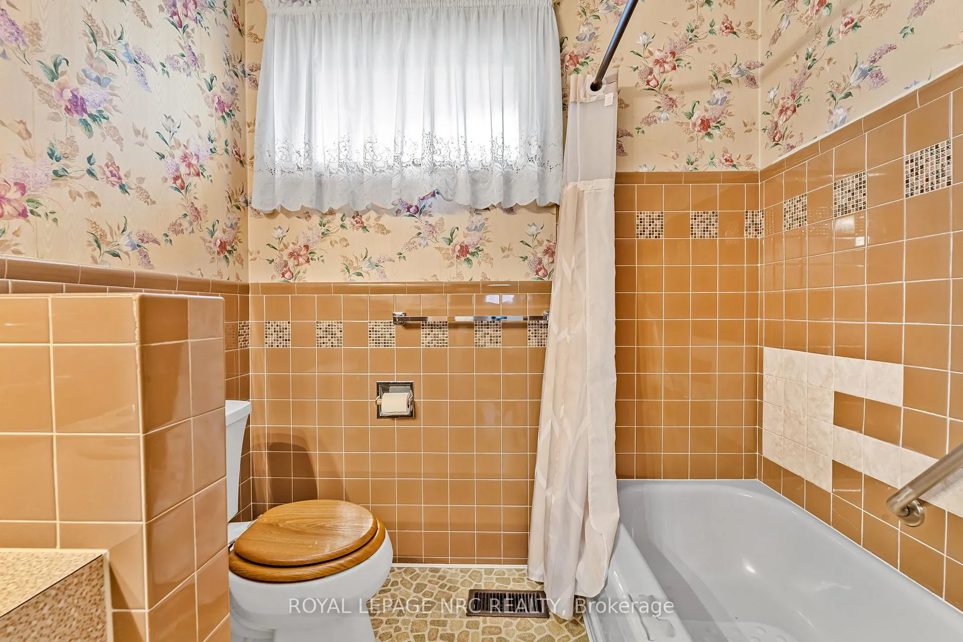 Photo 23 of 269 Rainbow Drive, Hamilton, Corman — HOMEH