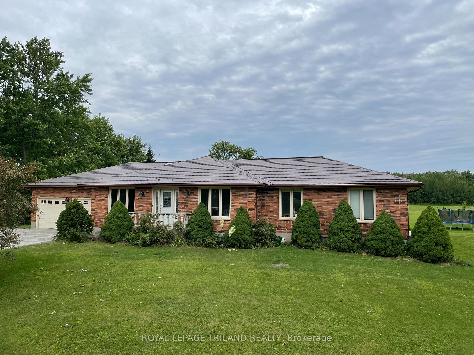 Photo 4 of 5172 Dundas Street, Thames Centre, Rural Thames Centre — HOMEH