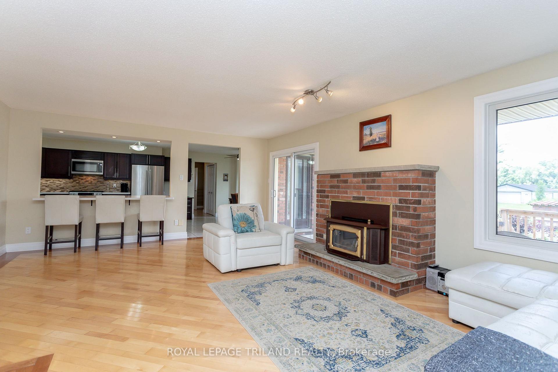 Photo 9 of 5172 Dundas Street, Thames Centre, Rural Thames Centre — HOMEH