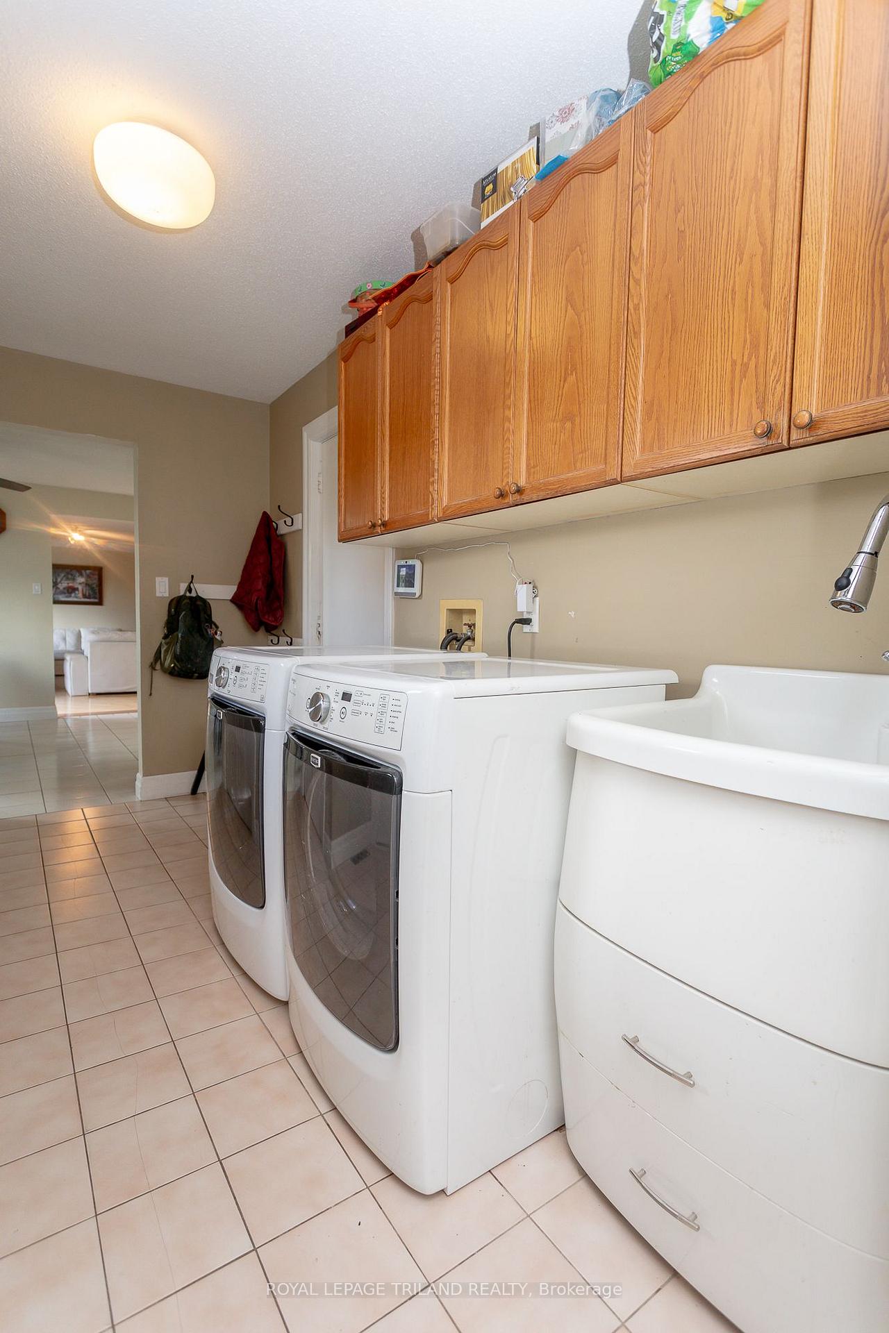 Photo 13 of 5172 Dundas Street, Thames Centre, Rural Thames Centre — HOMEH