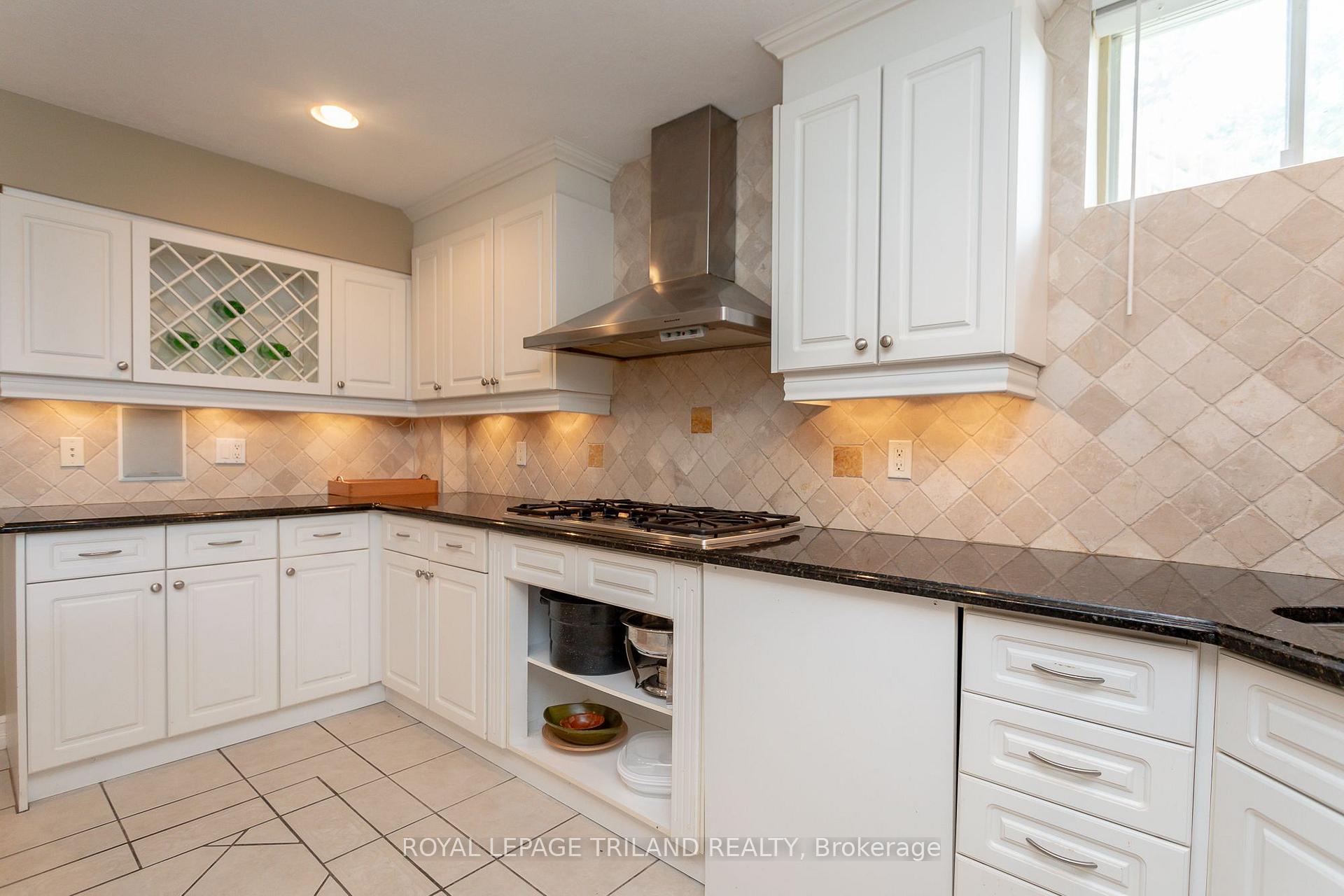 Photo 25 of 5172 Dundas Street, Thames Centre, Rural Thames Centre — HOMEH