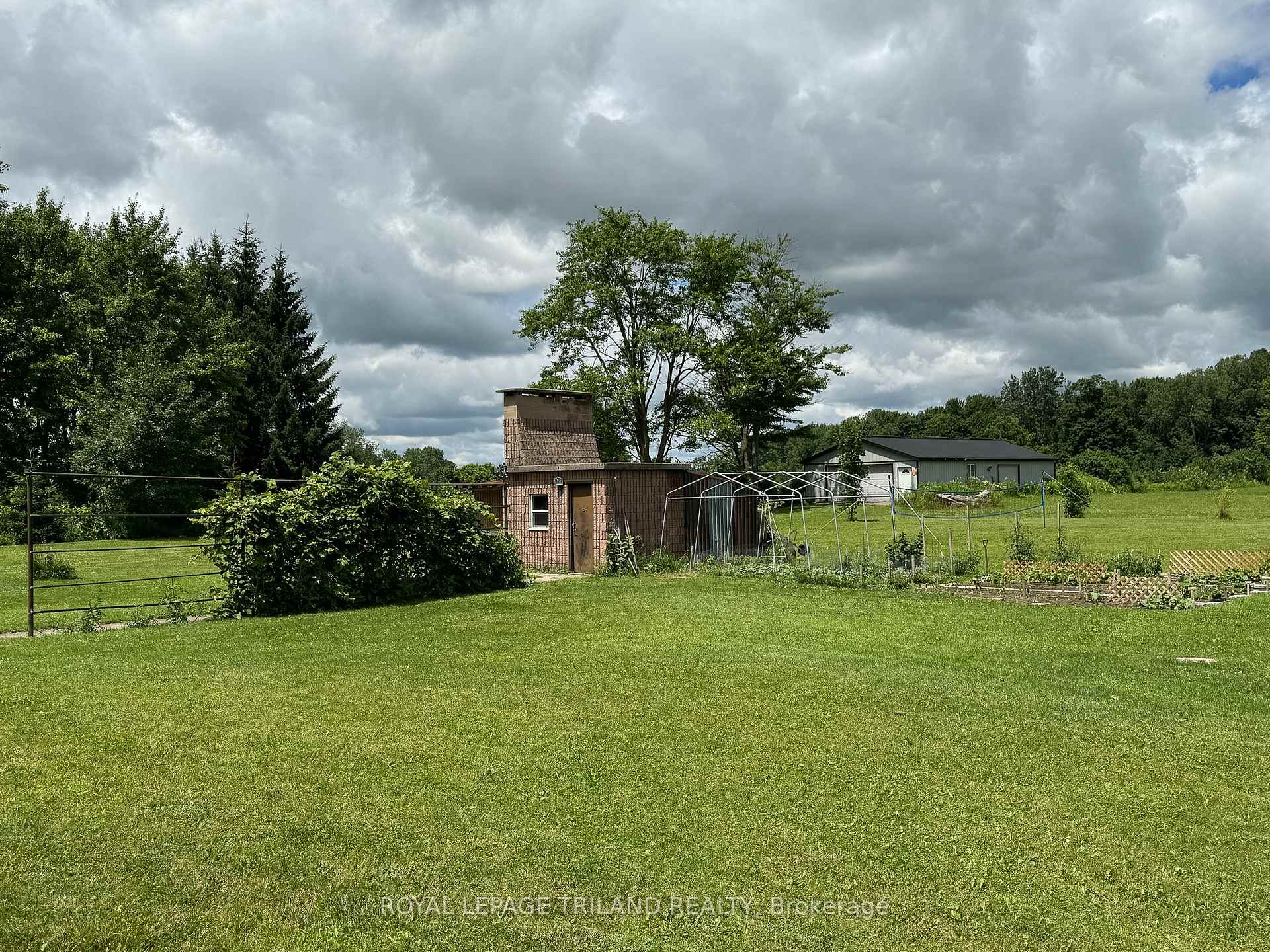 Photo 31 of 5172 Dundas Street, Thames Centre, Rural Thames Centre — HOMEH