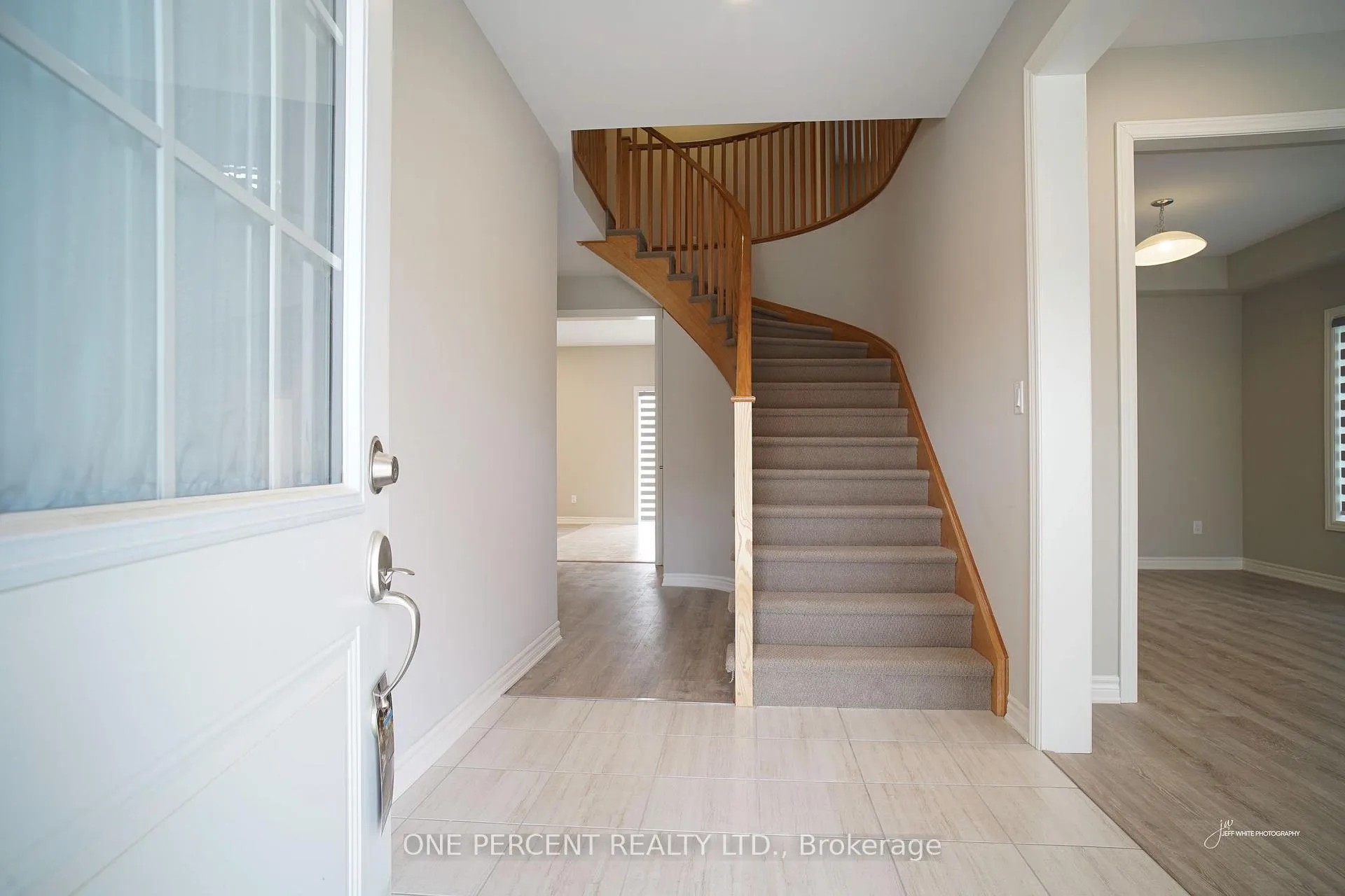 Photo 2 of 242 Springfield Crescent, Clearview, Stayner — HOMEH