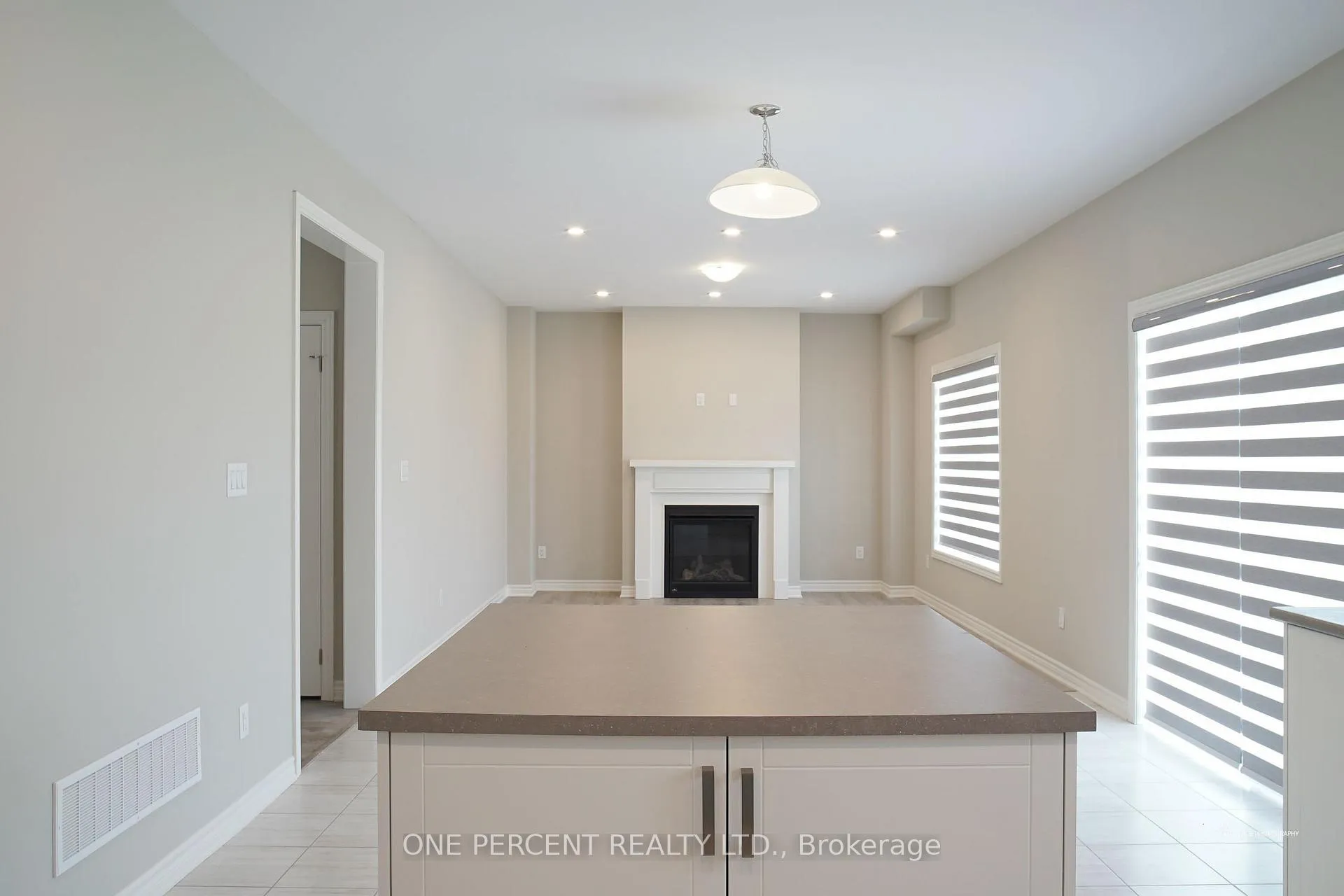 Photo 3 of 242 Springfield Crescent, Clearview, Stayner — HOMEH