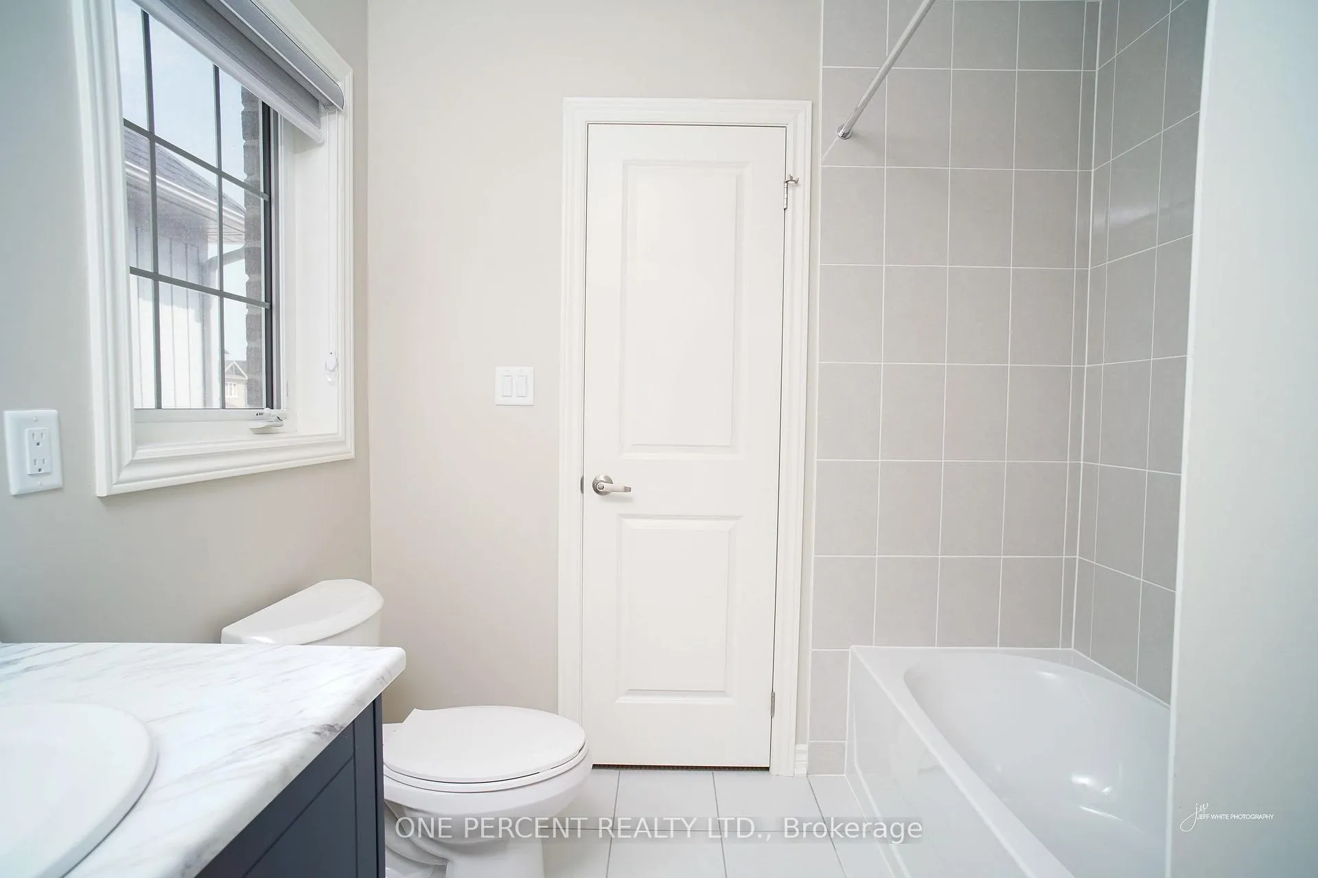 Photo 14 of 242 Springfield Crescent, Clearview, Stayner — HOMEH