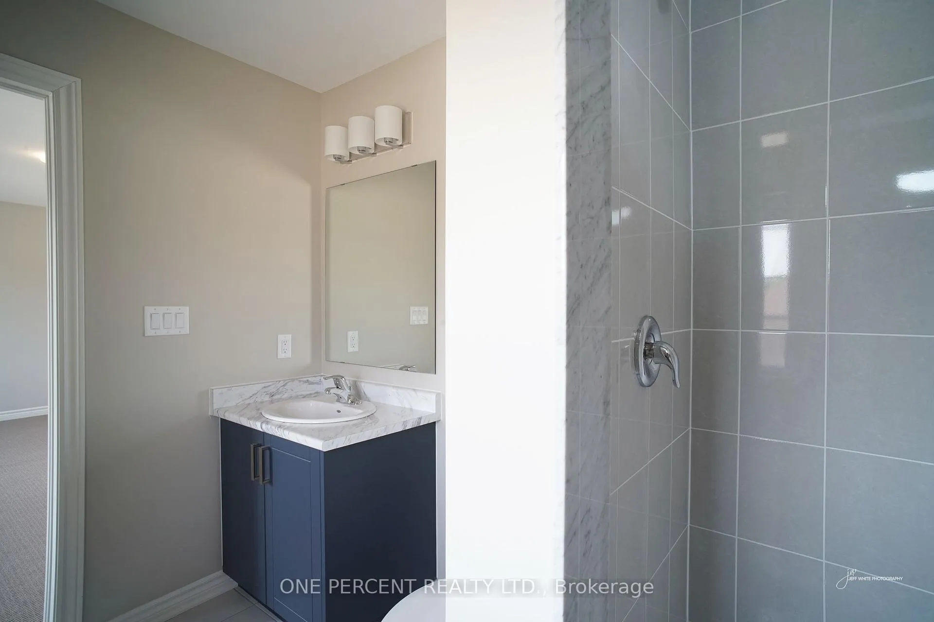 Photo 15 of 242 Springfield Crescent, Clearview, Stayner — HOMEH
