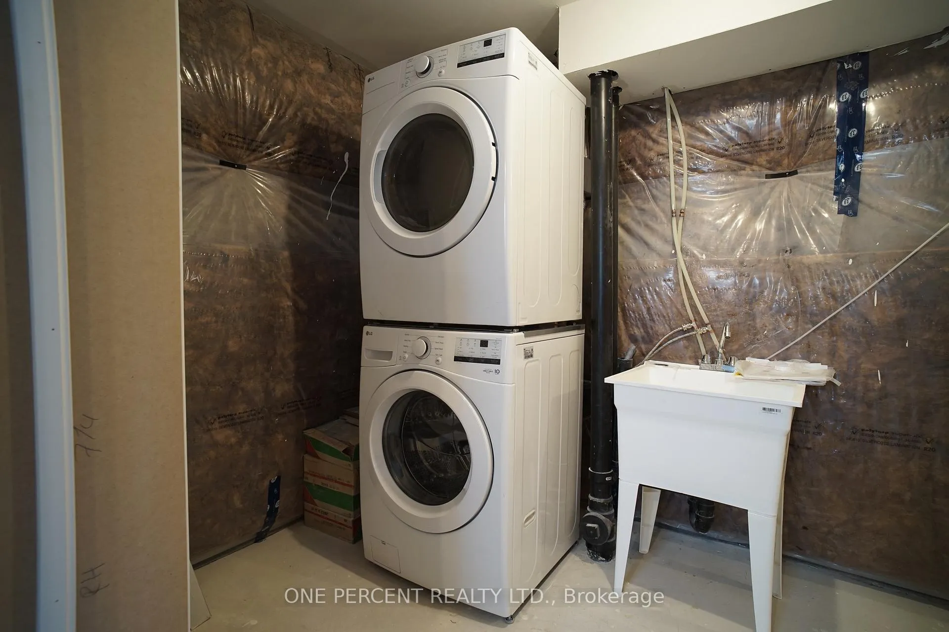 Photo 21 of 242 Springfield Crescent, Clearview, Stayner — HOMEH