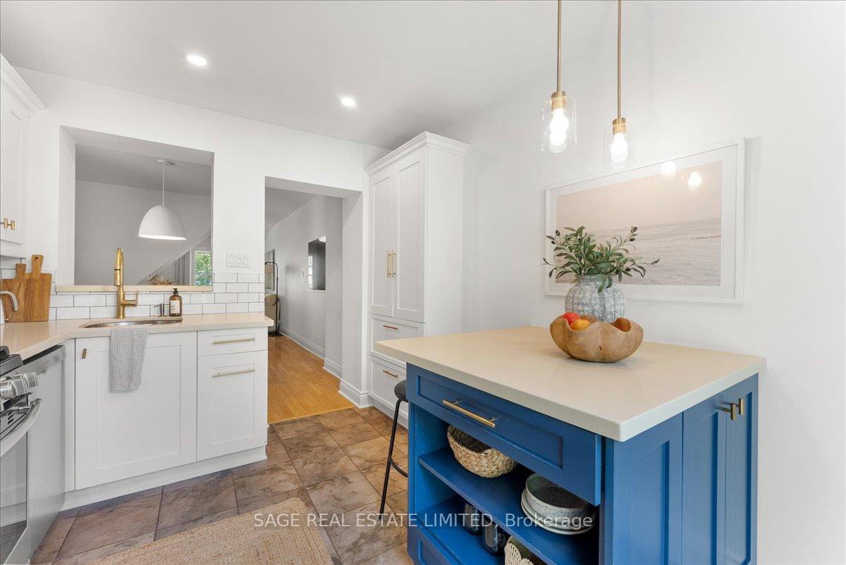 Photo 15 of 28 Pickering Street, Toronto, East End-Danforth — HOMEH