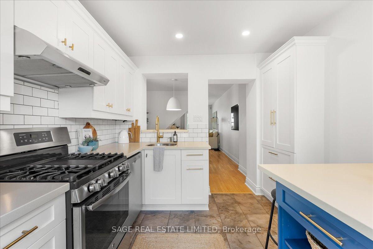 Photo 16 of 28 Pickering Street, Toronto, East End-Danforth — HOMEH