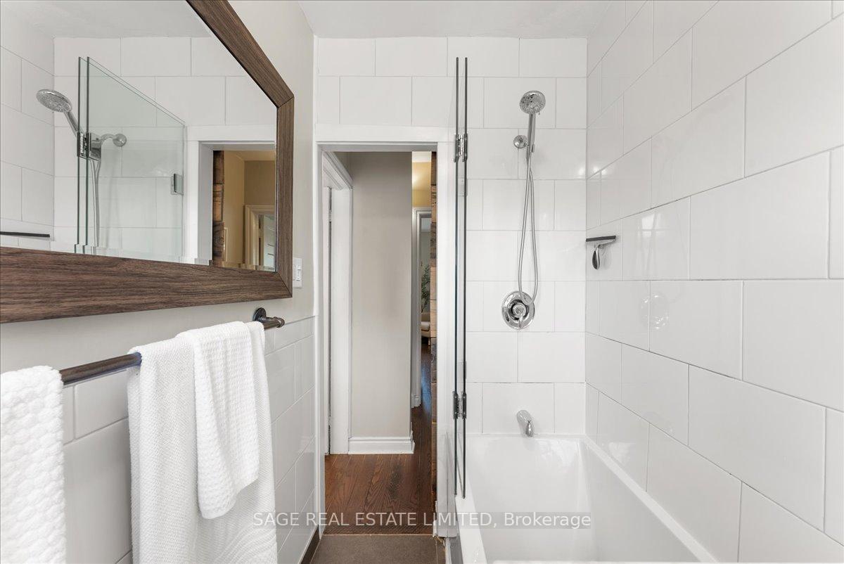 Photo 25 of 28 Pickering Street, Toronto, East End-Danforth — HOMEH