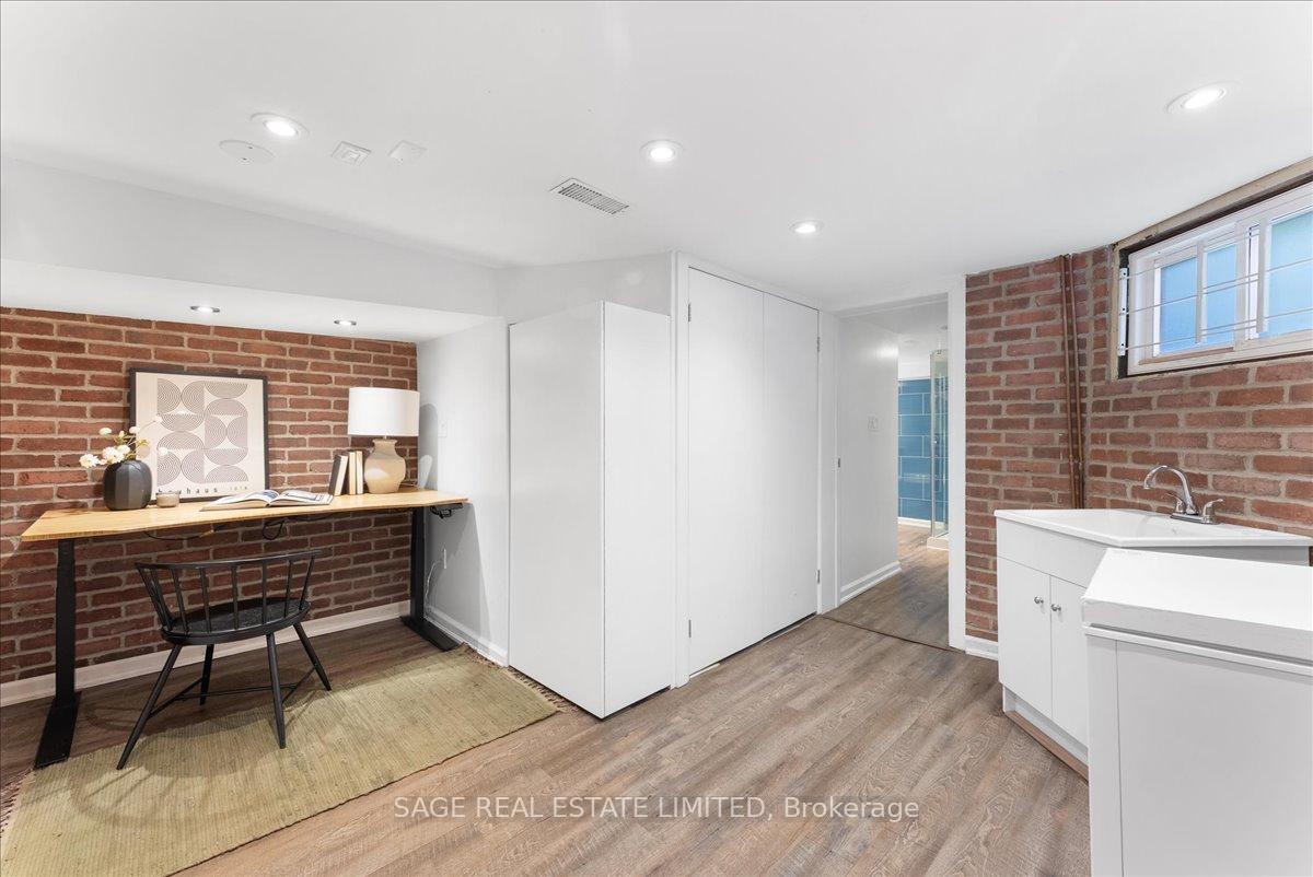 Photo 32 of 28 Pickering Street, Toronto, East End-Danforth — HOMEH