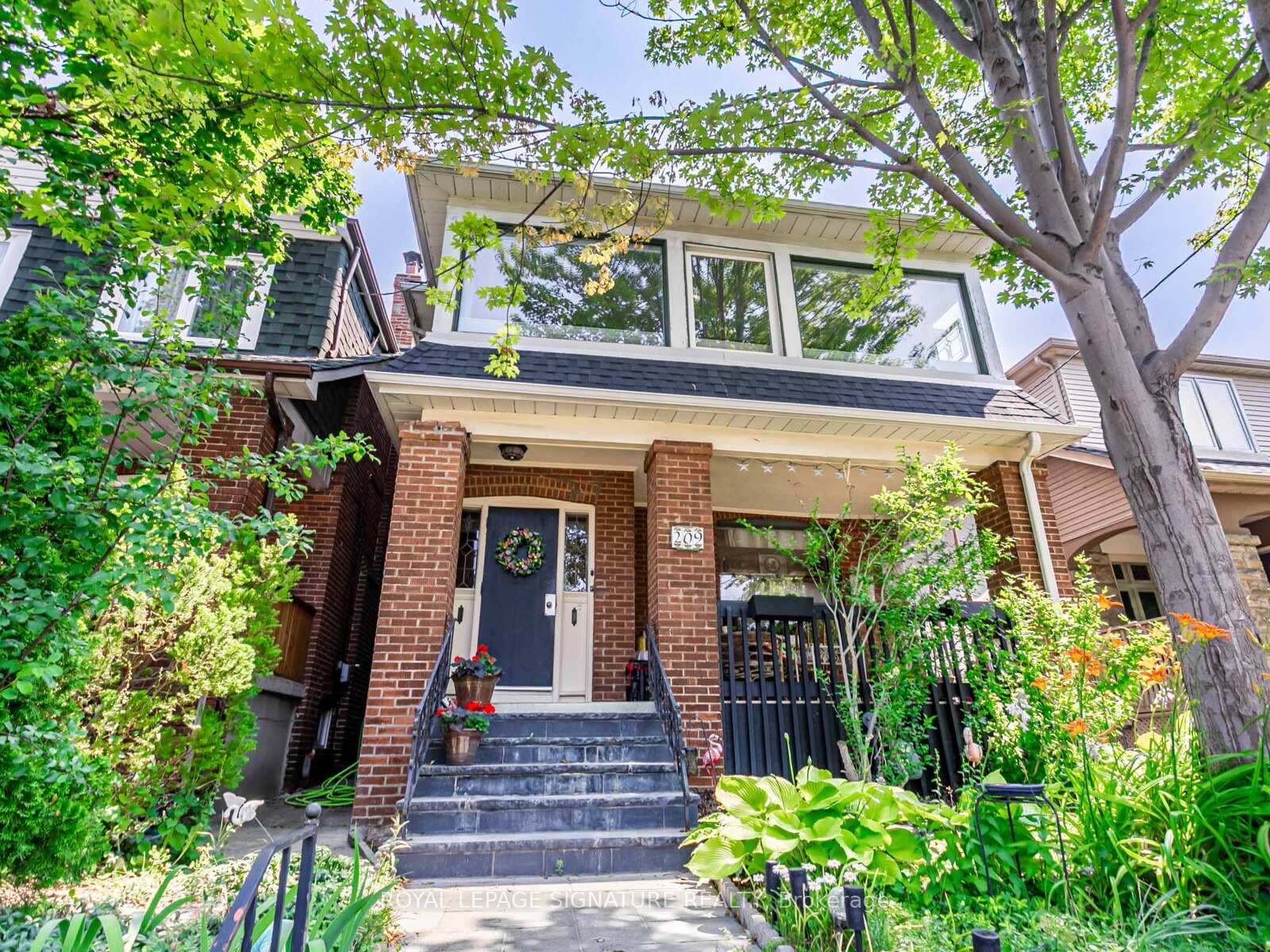 Front of 209 Arlington Avenue