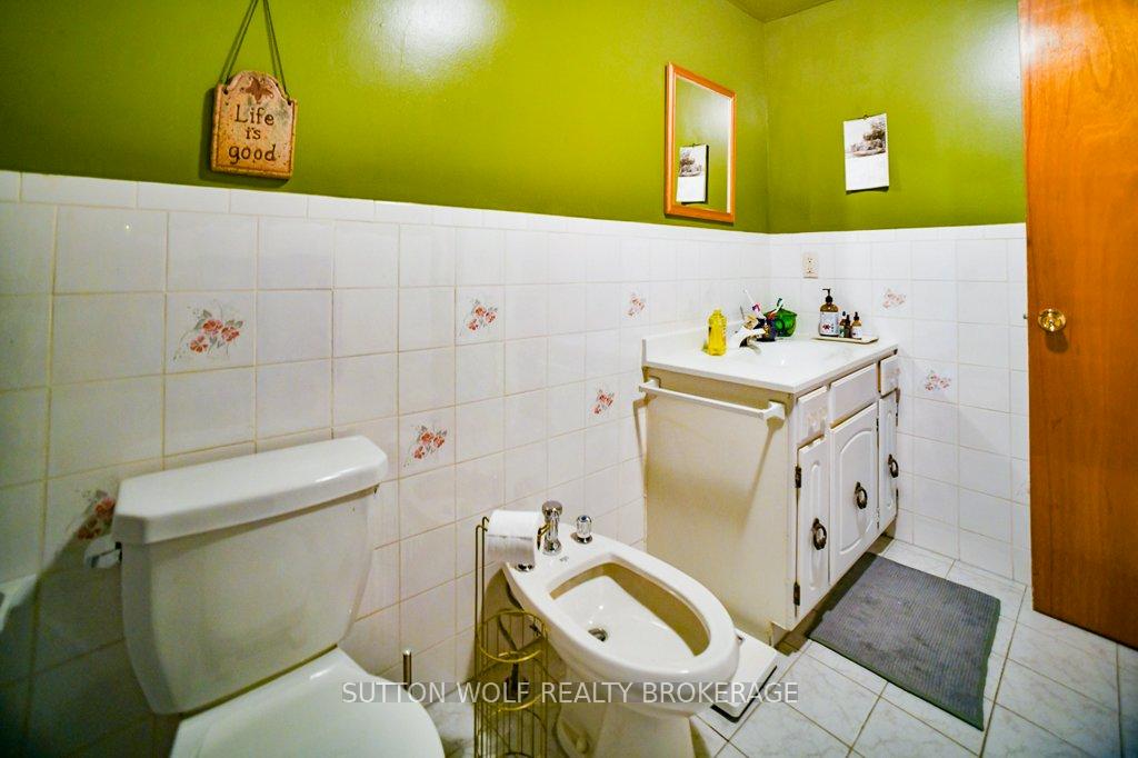 Photo 13 of 102 Front Street W, Strathroy-Caradoc, NW — HOMEH