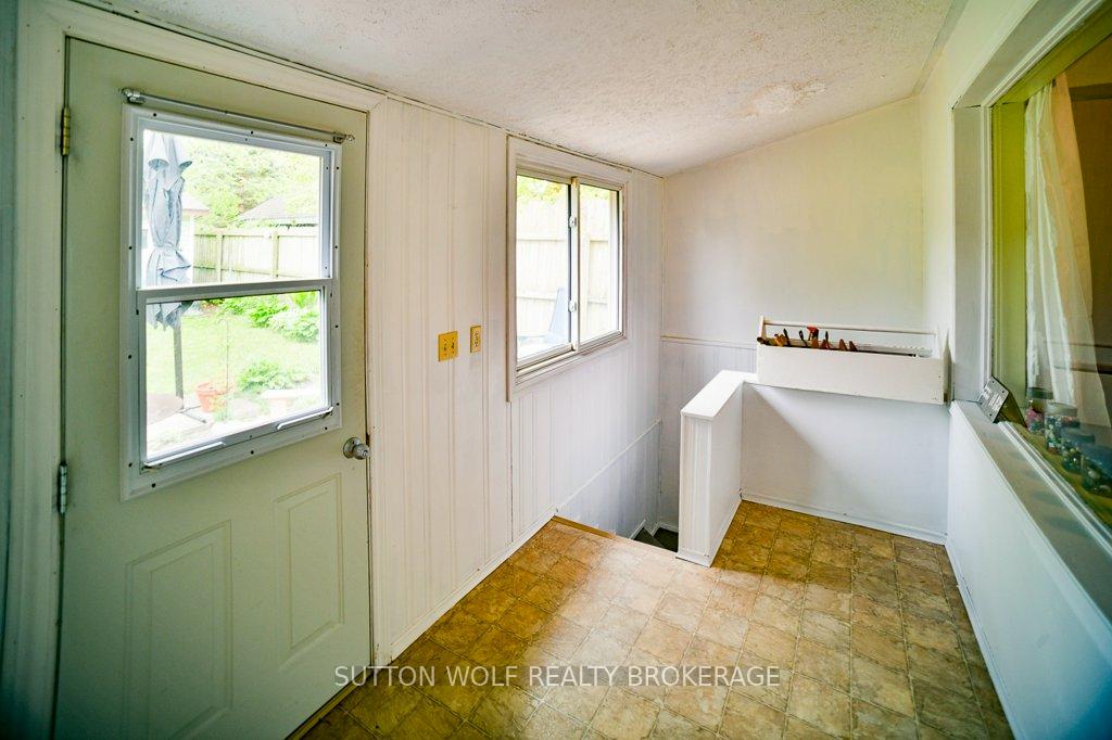 Photo 15 of 102 Front Street W, Strathroy-Caradoc, NW — HOMEH