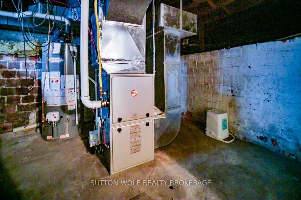 Photo 22 of 102 Front Street W, Strathroy-Caradoc, NW — HOMEH