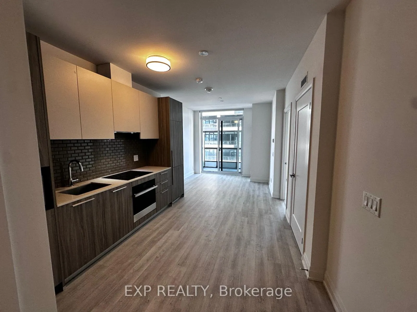 Photo 2 of Unit 3202, 65 Broadway Avenue, Toronto, Mount Pleasant West — HOMEH