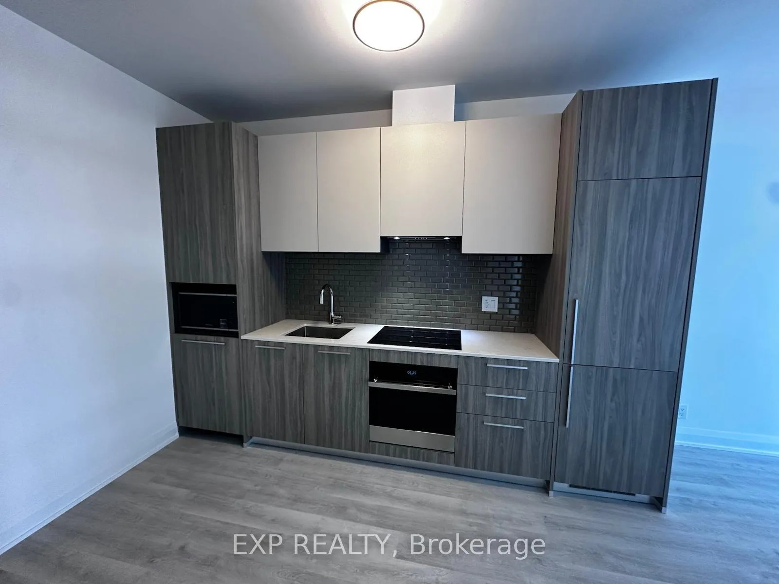 Photo 3 of Unit 3202, 65 Broadway Avenue, Toronto, Mount Pleasant West — HOMEH