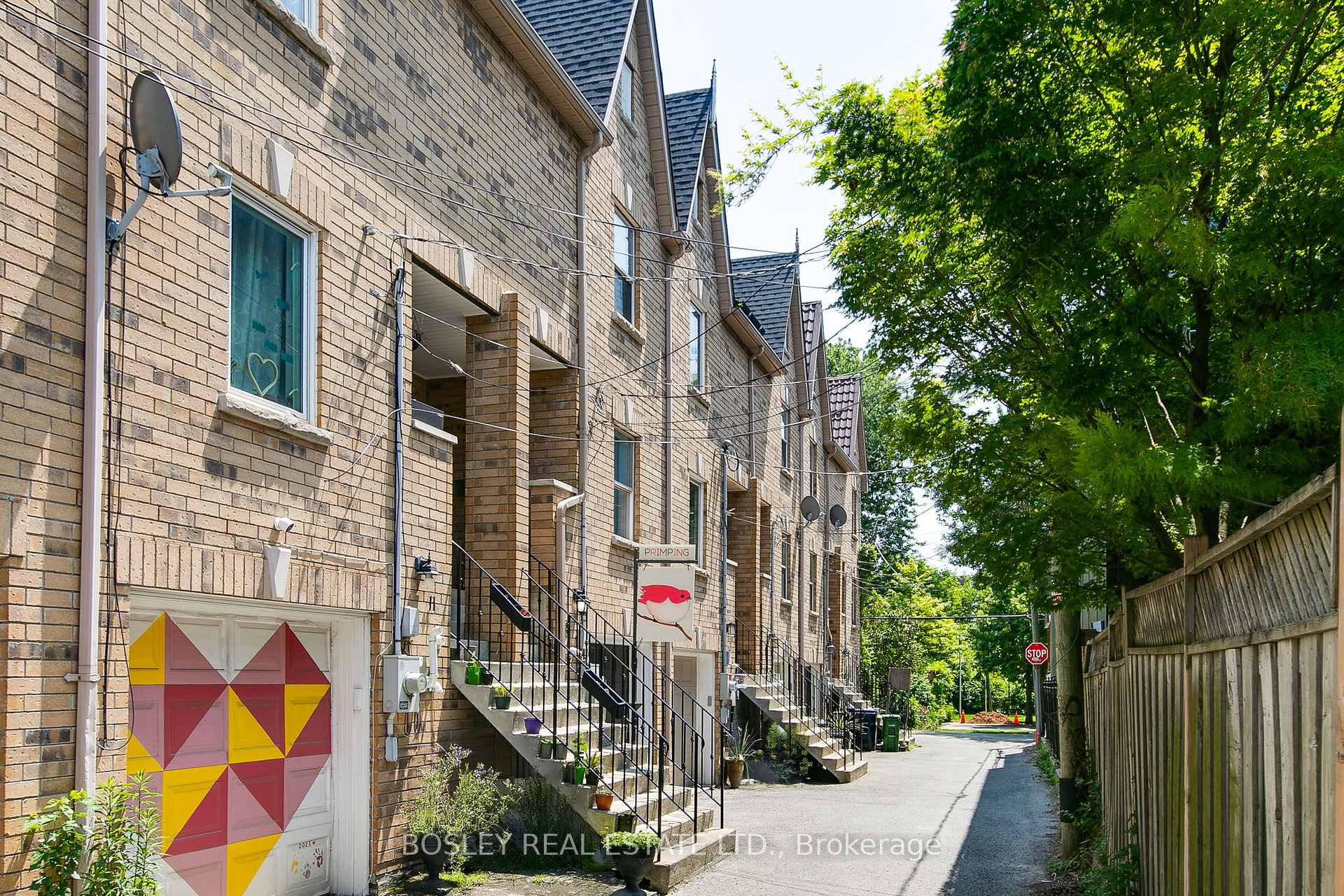 Photo 2 of 9 Agnes Lane, Toronto, Greenwood-Coxwell — HOMEH