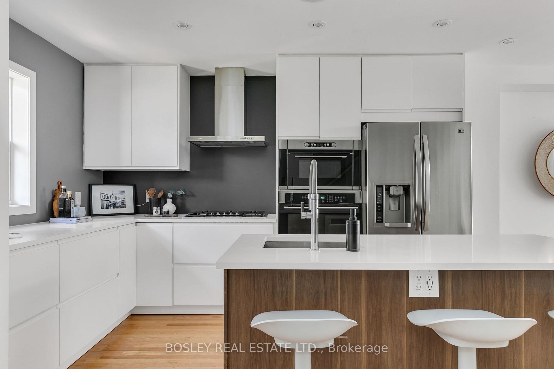 Photo 15 of 9 Agnes Lane, Toronto, Greenwood-Coxwell — HOMEH
