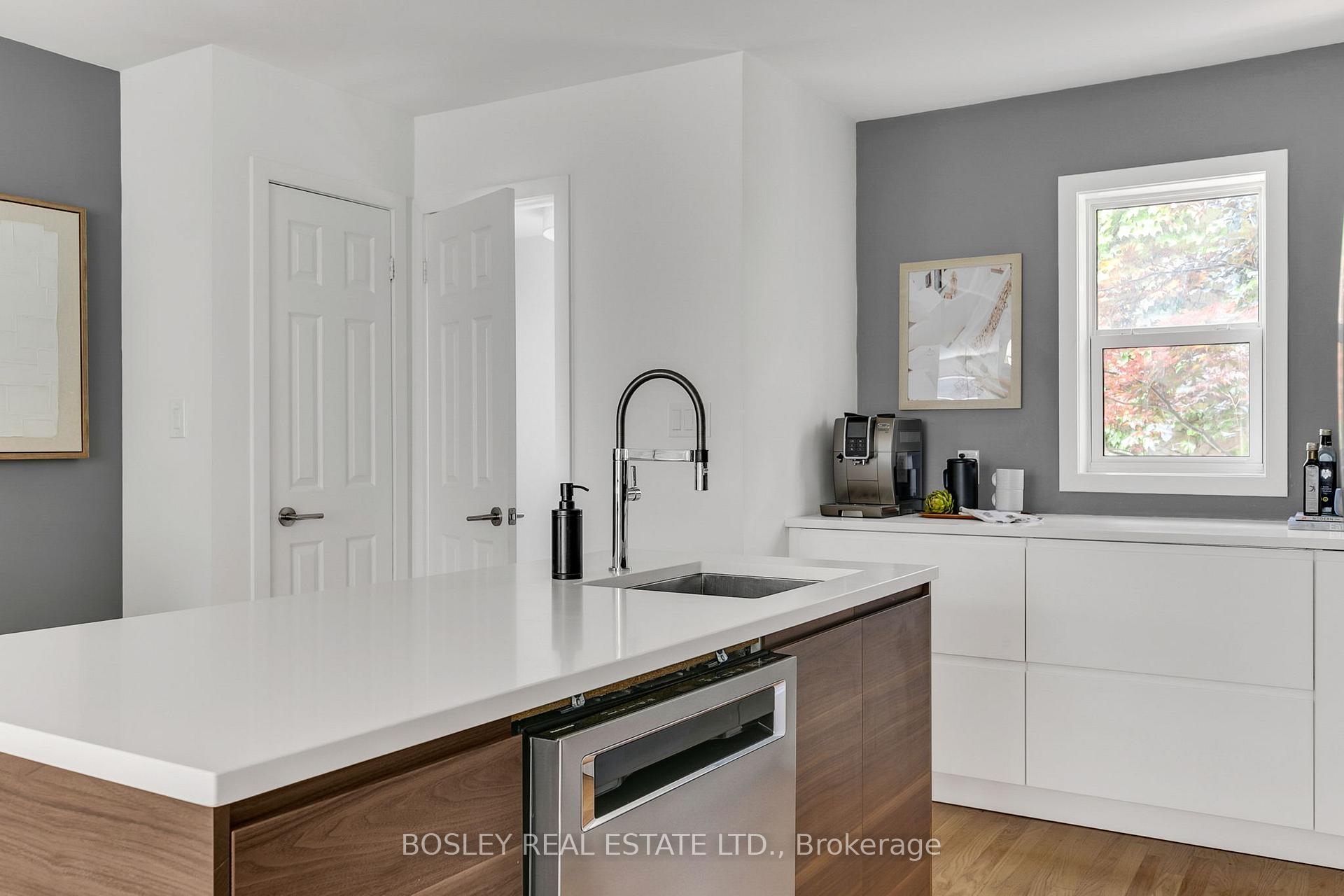 Photo 19 of 9 Agnes Lane, Toronto, Greenwood-Coxwell — HOMEH