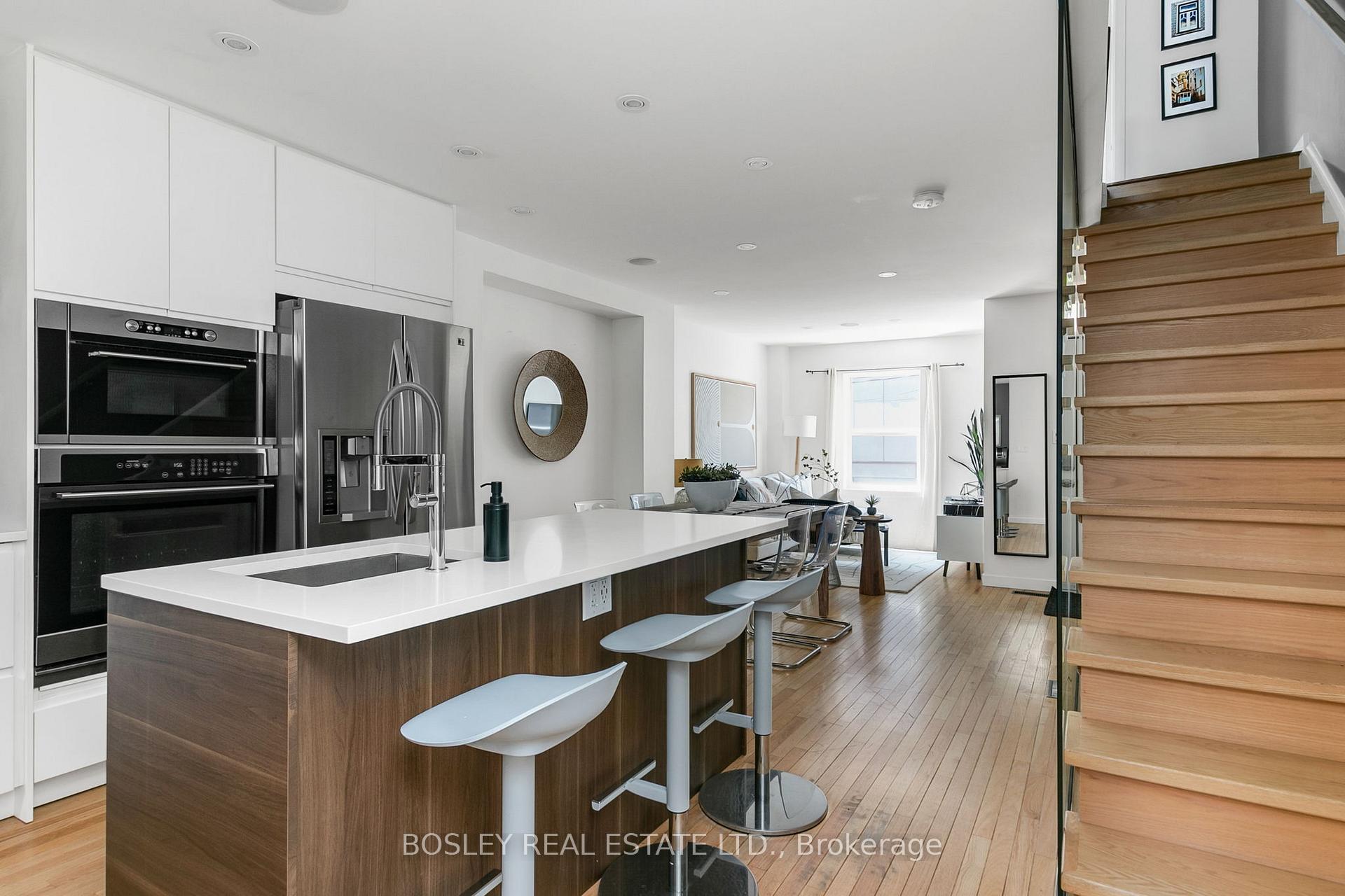 Photo 20 of 9 Agnes Lane, Toronto, Greenwood-Coxwell — HOMEH
