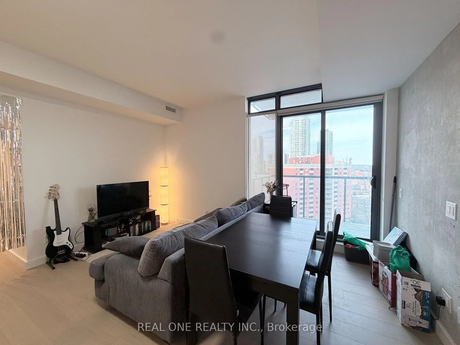 Photo 4 of Unit 1501, 81 Wellesley Street E, Toronto, Church-Yonge Corridor — HOMEH
