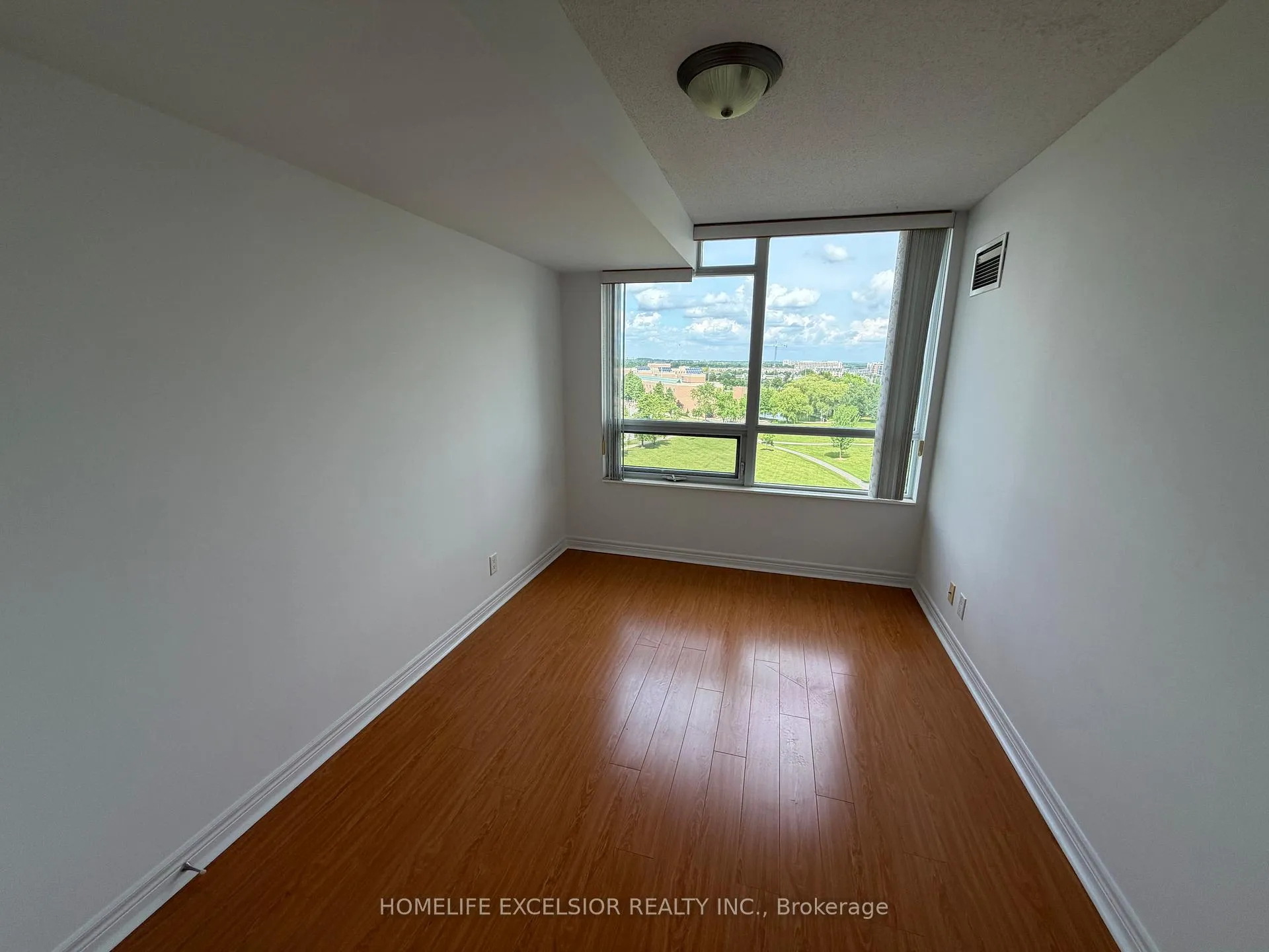 Photo 5 of Unit 825, 33 Cox Boulevard, Markham, Unionville — HOMEH