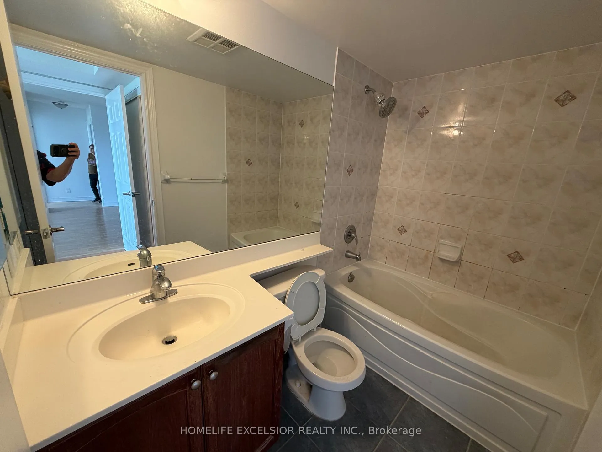 Photo 9 of Unit 825, 33 Cox Boulevard, Markham, Unionville — HOMEH